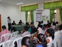 Alzira Reis, Diretora Executiva Fundasaun Alola halo introdusaun kona ba Work shop 