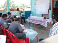 Fasilitador tekniku PNDS halo apresentasaun kona ba PNDS iha Sosializasaun