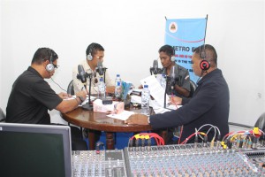 Programa talk show iha Centru Radio Komunidade (CRC) Munisipiu Dili