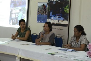 Dulce Guterres Junior, nu'udar Kordenadora Jeral PNDS, fo hela introdusaun kona-ba formasaun kona-ba igualdade jéneru no inkluzaun sosiál iha implementasaun Programa PNDS