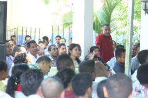 Funsionariu PNDS tantu nasional nomos distritu rona hela apresentasaun husi diskusaun ne'ebe ekipa ida-idak hala'o.