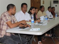 Partisipante Sira Akompanha hela Aprejentasaun material neebe hatoo husi Treinador