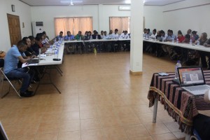 Partisipante enkontru Koordenasaun rona hela intervensaun husi ekipa Fhilipina no Indonesia kona-ba esperensia implementasaun CDD iha nasaun rua nee