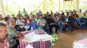 Autoridade lokal husi Munisipiu Lautem no Viqueque, partispa rona informasaun husi EJS Suku Samalari-Baucau kona ba implementasaun programa PNDS