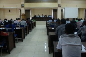 Diretor Geral Desentralizasaun Administrativa do MAE, Abilio Jose Caetano halao abertura treinamentu Plano Investimento Integrado Munisipal (PIIM) iha Salaun Enkontru MSS, Caicoli Dili.