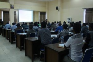 Diretora PNDS, Dulce Guterres Junior, Aprezenta Mekanismo Implementasaun Programa PNDS, neebe sei adapta iha implementasaun (PIIM), oinsa Autoridade Sira bele fasilita enkontru identifikasaun prioridade Suku.