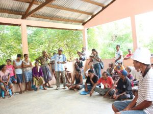 Ekipa PNDS Munispiu Manatuto, esplika konaba prosesu Determina Prioridade aldeia no suku ba programa (PIIM)