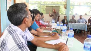 Julio Soares, hanesan Chefe Suku Caenlio, husi Postu Administrativo ,Iliomar, fahe esperensia kona-ba dezenvolvimentu no jestaun bee mos iha ninia Suku