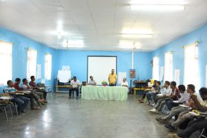 Chefe Unidade Operasional PNDS, Rosito Guterres, Enzera Treinamento Fasilitador Sosial Posto Administrativu kona-ba Gestaun Rezolusaun Konflitu iha salaun Ngo Ba Futuru, Comoro