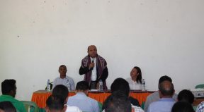 Sekretariu Regional no Dezenvolvimentu Rural Hala'o Intervensaun no Loke Avertura iha Enkontru Sosializa Mata Dalan Implementasaun PNDS iha RAEOA, Oecusse/Ambeno.