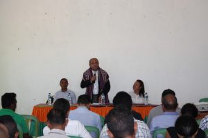 Sekretariu Regional no Dezenvolvimentu Rural Hala'o Intervensaun no Loke Avertura iha Enkontru Sosializa Mata Dalan Implementasaun PNDS iha RAEOA, Oecusse/Ambeno.