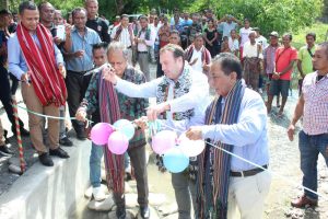 Vice ministru Administrasaun Estatal, Abilio Jose Caetano Akompanha husi Presidente RAEOA no Embaxador Australia Ofisialmente Inaugura Irigasaun Be'e ba Natar iha Suku Beneufe.
