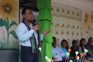Vice-Ministru Administrasaun Estatal, Abilio José Caetano, Hala'o Diskursu iha Inaugurasaun Fatin Halimar Pre-Eskolar Nosa Senhora Peregrinasaun 1987 Clacuc, Suku Fatukahi, Postu Fatuberliu.