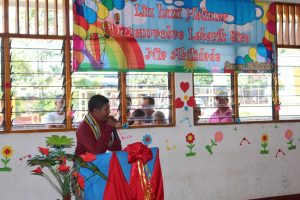 Senhor Fransisco Seac, Nudar Reprezentante Diretora Nasional PNDS Hato'o Parabens ba Ekipa Ne'ebe Servisu Makas Hodi Finaliza Fatin Halimar iha ba Estudante Pre-escolar. iha Suku Trilolo.