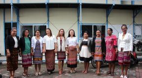 Fhoto hamutuk Diretora PNDS, Dulce Guterres Junior ho Chefia Em Exersisiu sira iha ST-PNDS