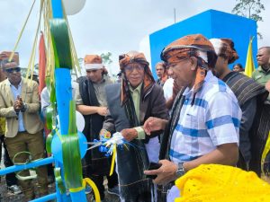 Vise Ministru Administrasaun Estatal Jacinto Rigoberto Gomes de Deus, Ofisialmente tesifita ba inagurasaun Be'e Mos iha suku Poetete.