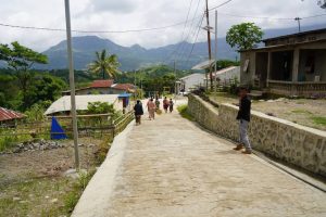 Estrada Betaun ne'ebe inagura husi Sekretariu Estadu Dezenvolvimentu Lokál iha suku malilait.