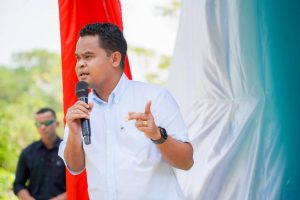 Sekretáriu Estadu Dezenvolvimentu Lokál (SEDL), Mateus W. dos Santos Tallo, halo intervensaun iha seremonia lansamentu fatuk dahuluk projetu estrada betaun.
