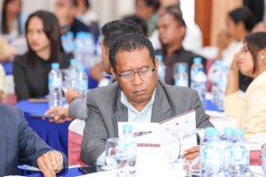Sekretáriu Ezekutivu PNDS, Amandio Paulino Gastão Do Rosário De Sousa, partisipa iha Semináriu Nasionál konaba Dezentralizasaun iha Timor Leste.