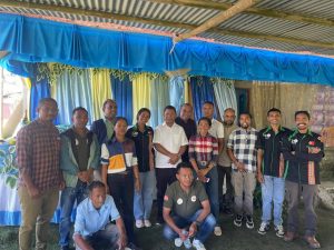 Vise Ministru Administrasaun Estatal foto hamutuk ho ekipa PNDS Munisipiu Ermera.