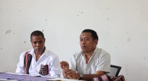 Sekretáriu Ezekutivu PNDS, Amandio Paulino Gastão Do Rosário De Sousa, halo intervensaun iha formsaun Refreshing Training Sistema PNDS IDA iha Munisipiu Ermera.