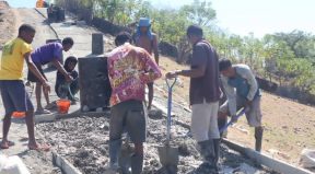 Rehabilitasaun estrada rurais ne'ebe implemnta iha Suku Lifau, aldeia Tula ika Bairo Postusika.
