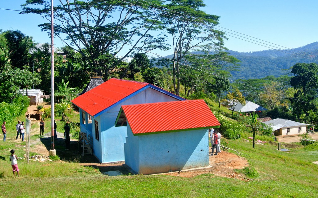 The community of Ponilala built three community centres with their first grant. The community hope to use the centre as a place to hold meetings, and train their youth in technical skills to increase their chances of employment.