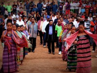Community of Uma-Heuk welcome the Minister for State Administration Jorge Teme, Secretary of State for Local Development, Samuel Mendonça, and Secretary of State for Water, Sanitation and Urbanisation, Elias Pereira Moniz.