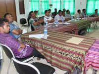 The PNDS Municipal Delegated Director is together with the National PNDS Staff are listening to the presentation on Actual progress of Program Implementation Based on the Quick Status Report