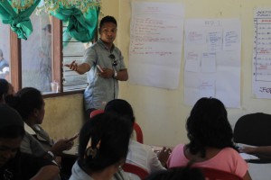 Carol Martins dos Reis Barreto, the Cristo Rei FSPA, facilitating training for EJS members