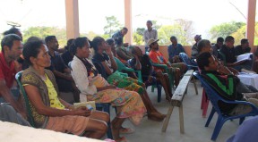 Community participate in the procurement meeting at Suku level